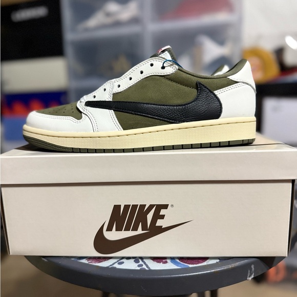 Air Jordan Low Travis Scott “Medium Olive”